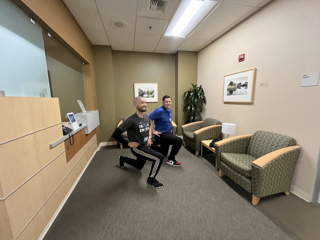 forward lunge2 forward lunge2