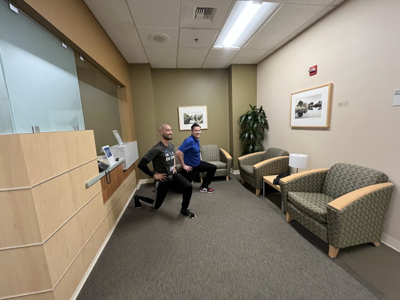 reverse lunge2 reverse lunge2