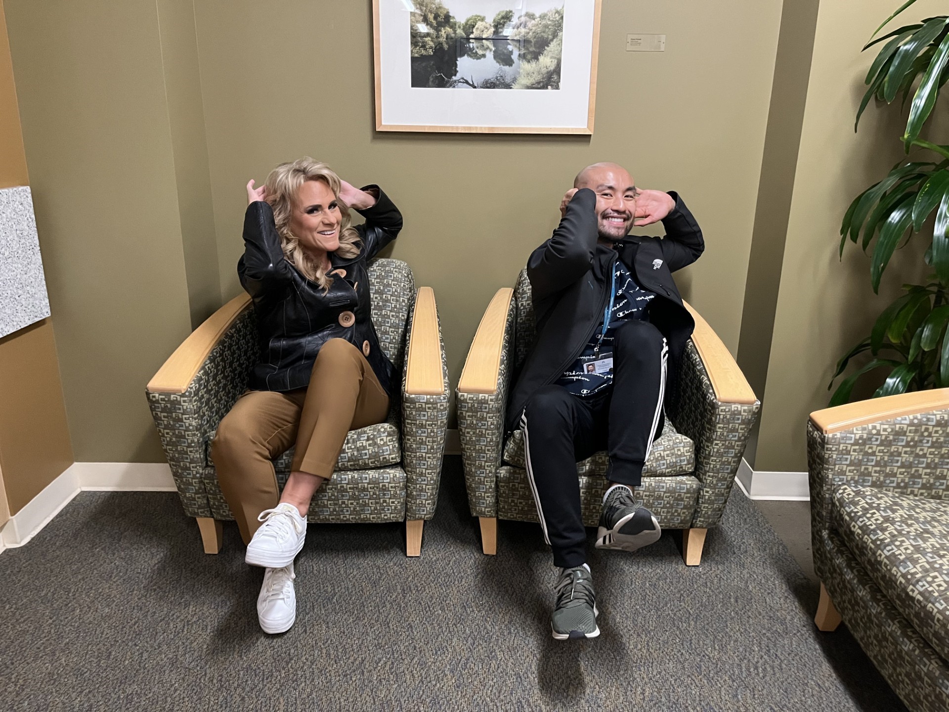 Seated Elbows to Knees